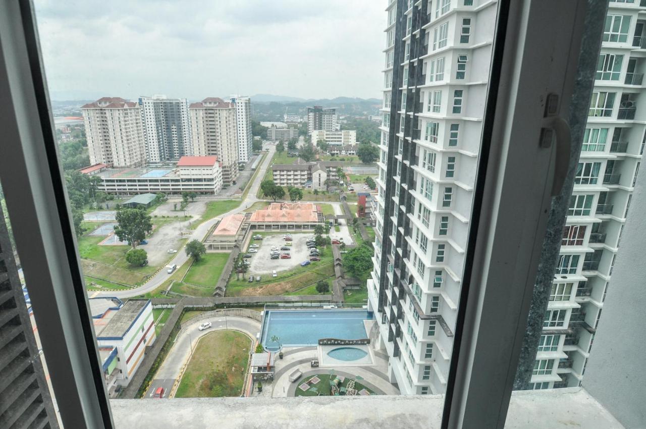 Azfa Duplex Suite At De Centrum Putrajaya Bangi Free Wifi Каджанг Екстериор снимка