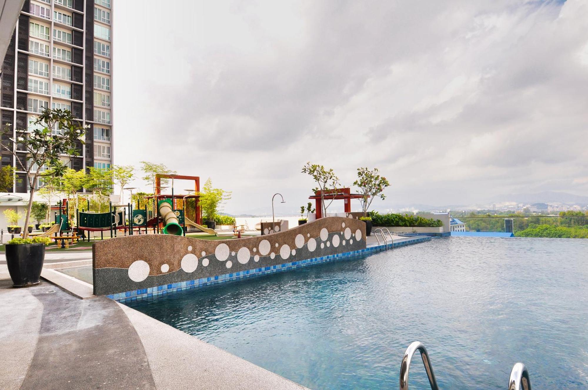 Azfa Duplex Suite At De Centrum Putrajaya Bangi Free Wifi Каджанг Екстериор снимка